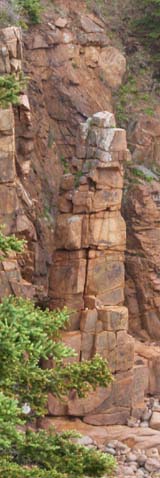 A sea stack on an ocean-and-mountain hike in Acadia National Park (photo by Webmaster)