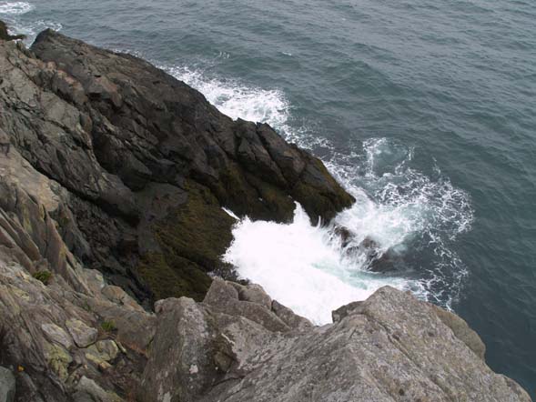 Waves crashing on the Bold Coast (photo by Webmaster)