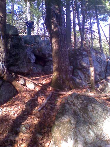 Atop the little bouldery cliffs (photo by Bill Mahony)