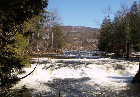 Waterfalls on Moose River at the second bench (photo by Webmaster)